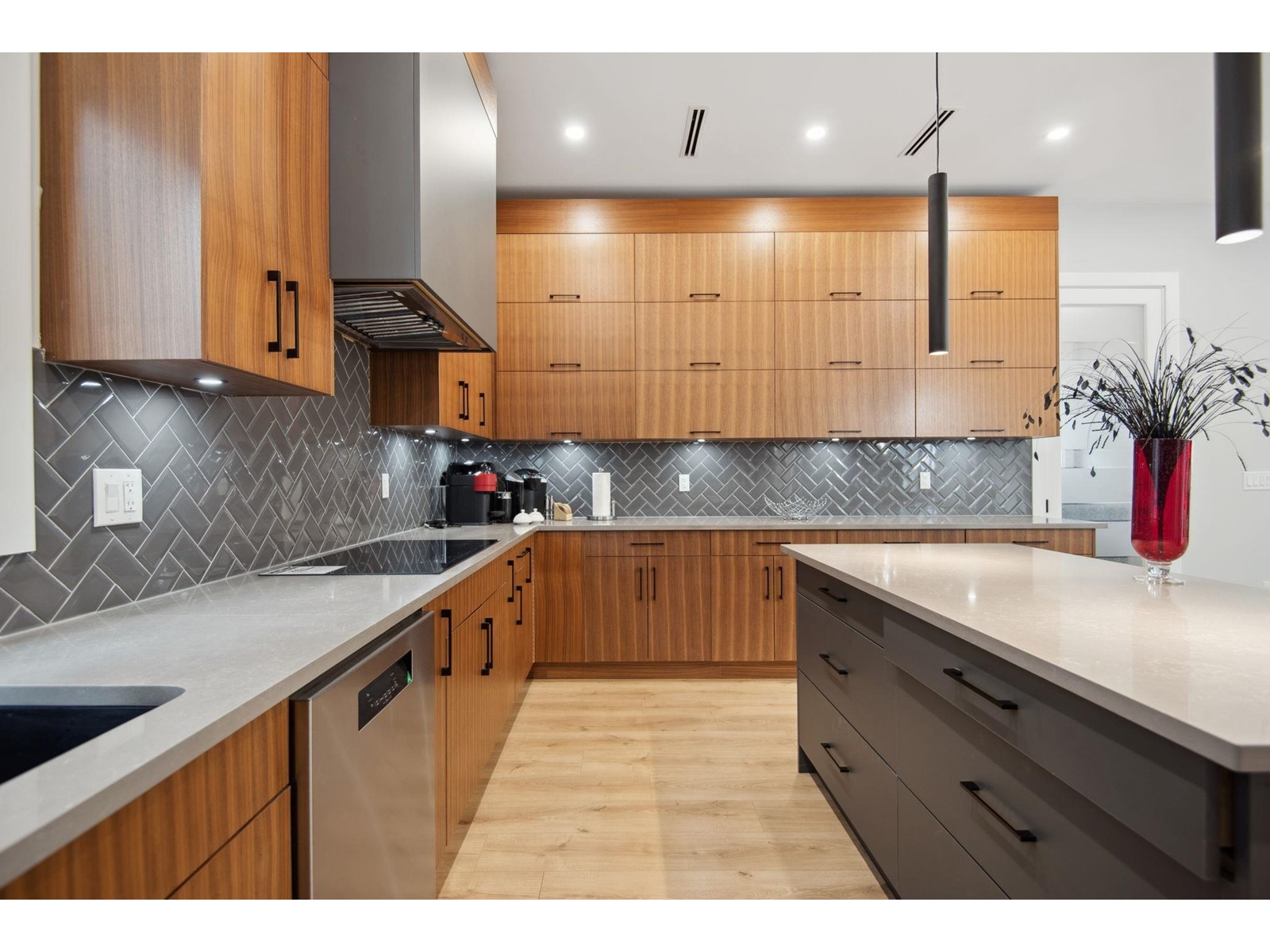 16751 18b Avenue, Surrey, British Columbia  V3Z 9X5 - Photo 23 - R2983489