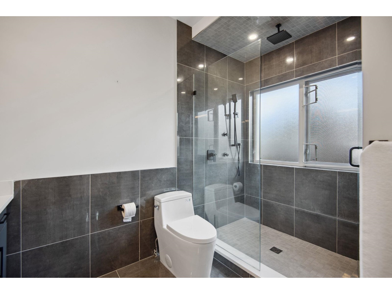 16751 18b Avenue, Surrey, British Columbia  V3Z 9X5 - Photo 32 - R2983489