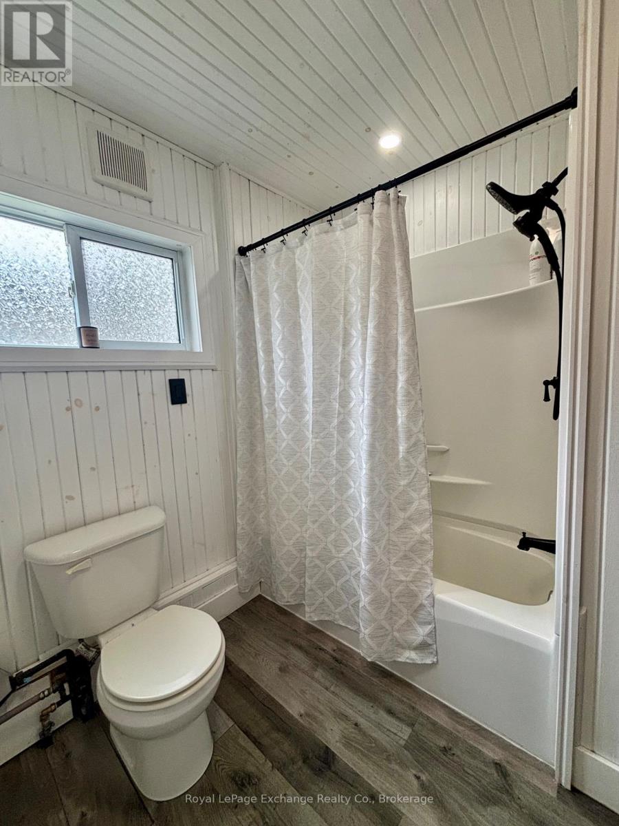 59 King Street, Kincardine, Ontario  N0G 2T0 - Photo 9 - X12138641