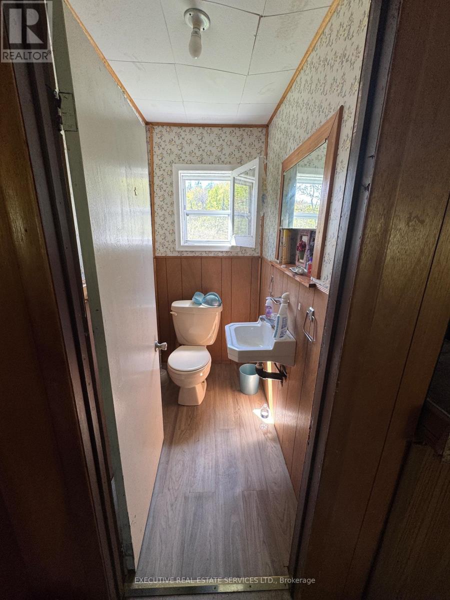 1438 Echo Lake Road, Lake Of Bays, Ontario  P0S 1C0 - Photo 36 - X12161036