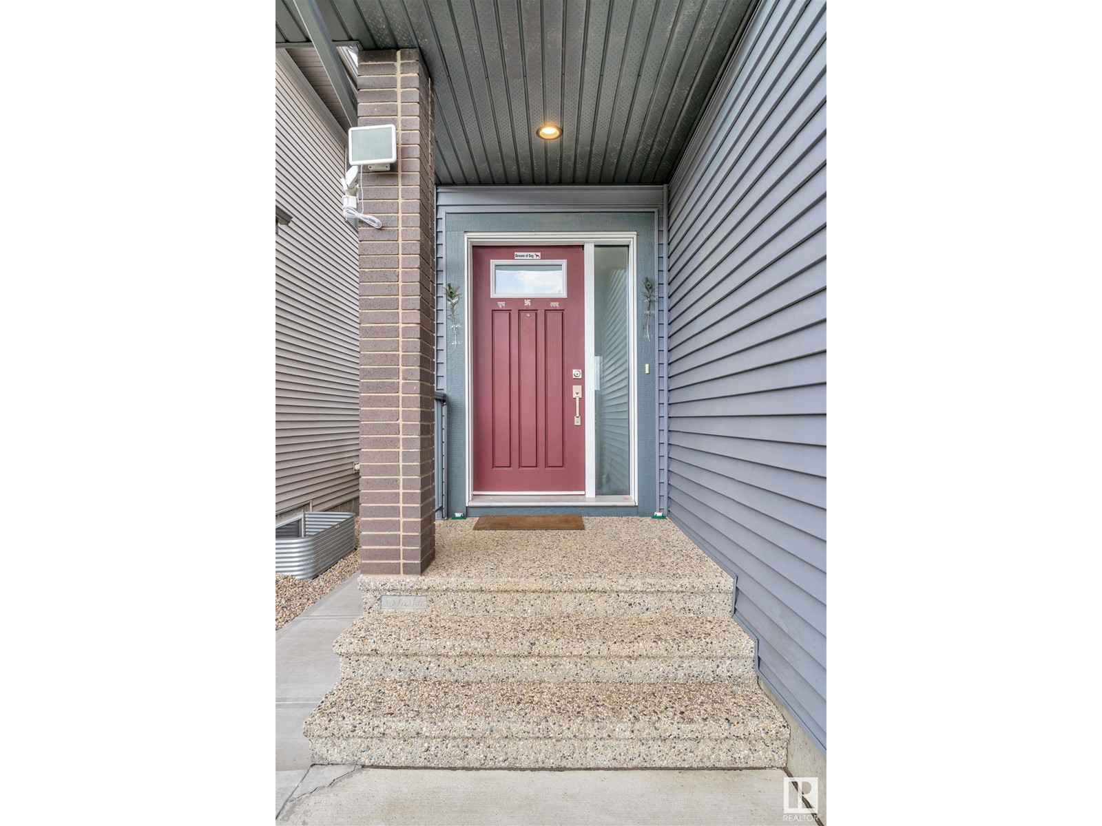 Property at 4104 6 AV SW image 3