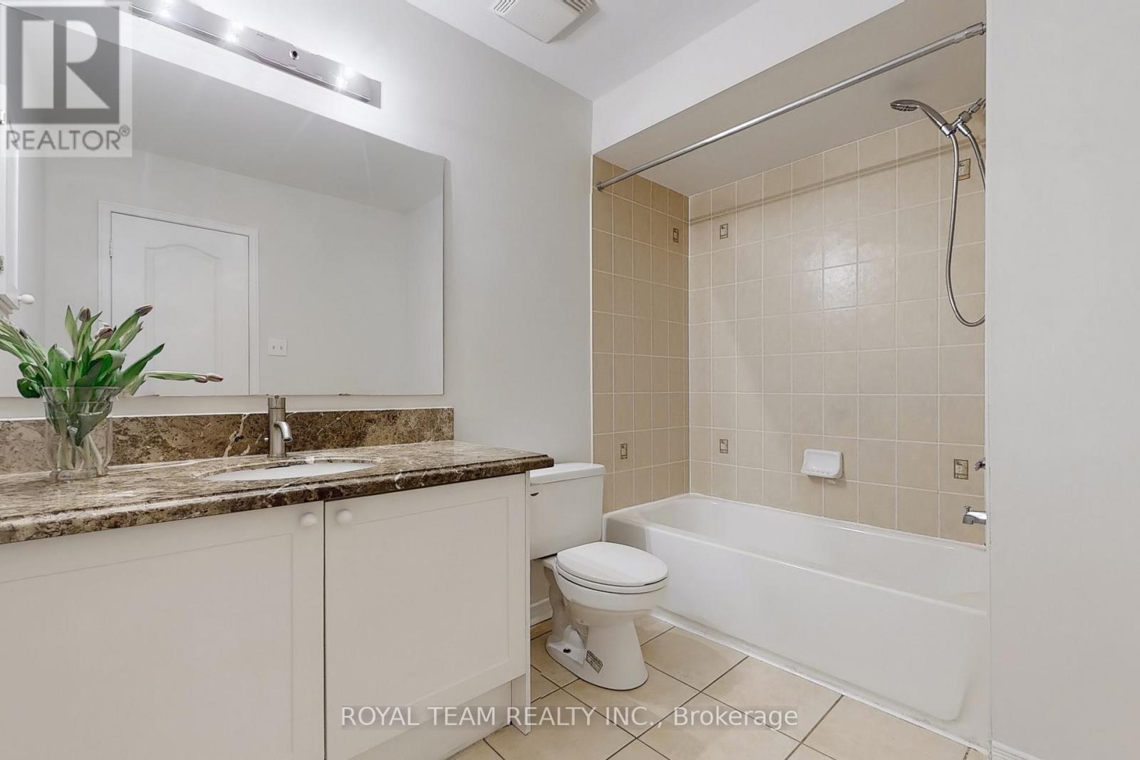 15 Bond Lake Park Street, Richmond Hill, Ontario  L4E 5C3 - Photo 28 - N12157905