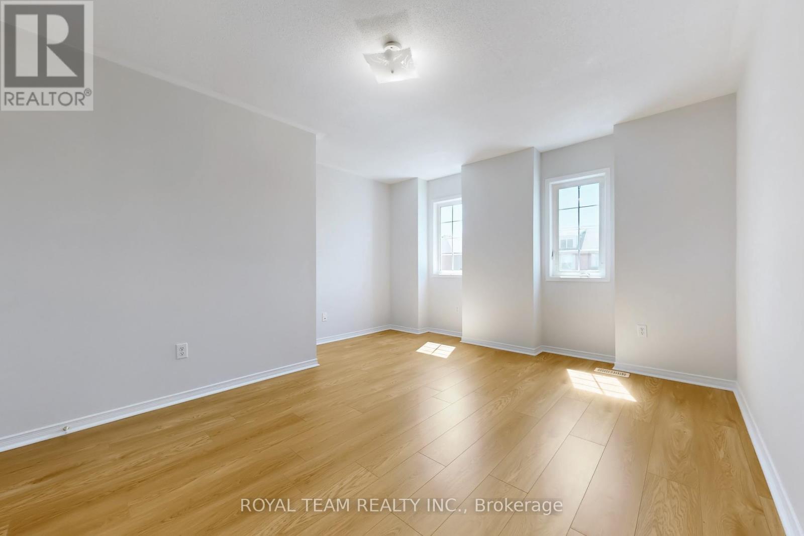 15 Bond Lake Park Street, Richmond Hill, Ontario  L4E 5C3 - Photo 25 - N12157905