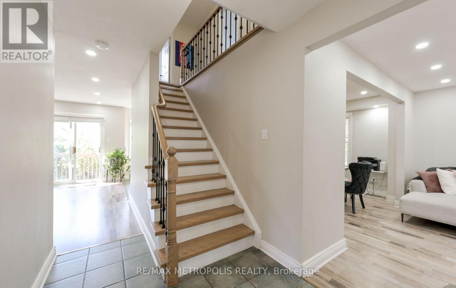 Main - 6524 Snow Goose Lane, Mississauga, Ontario  L5N 5H2 - Photo 5 - W12160917