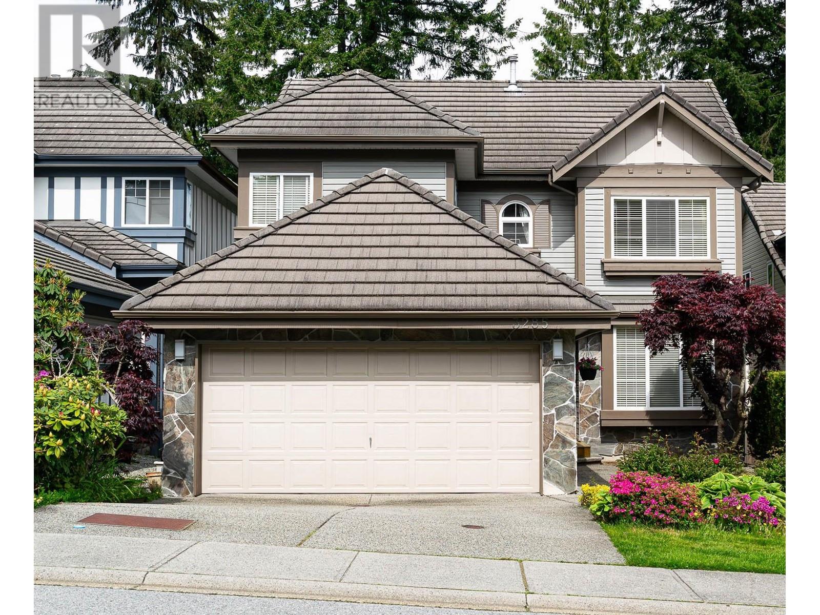3285 CHARTWELL GREEN, Coquitlam, British Columbia