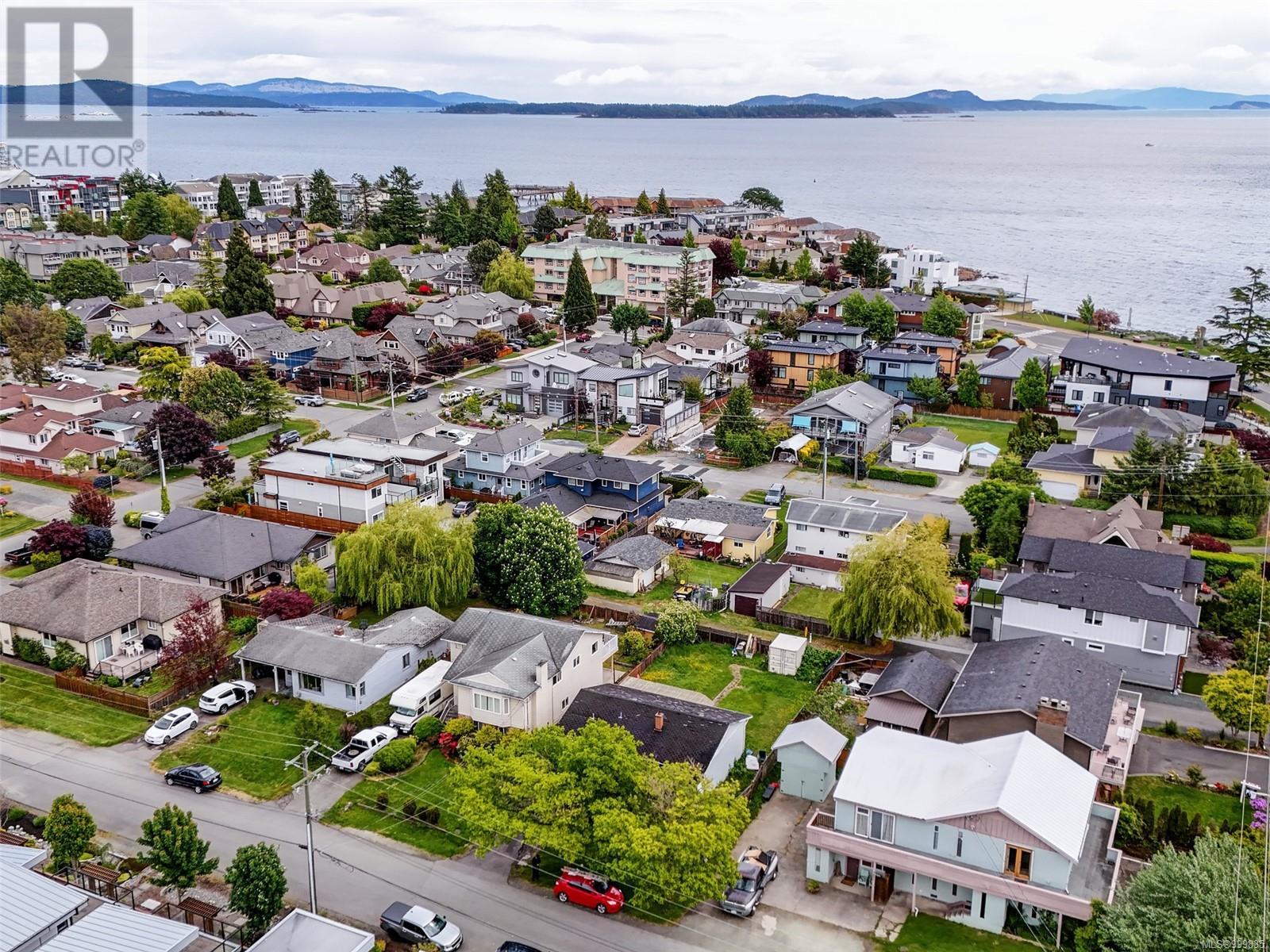 9617 Fourth St, Sidney, British Columbia  V8L 2Y5 - Photo 6 - 999835
