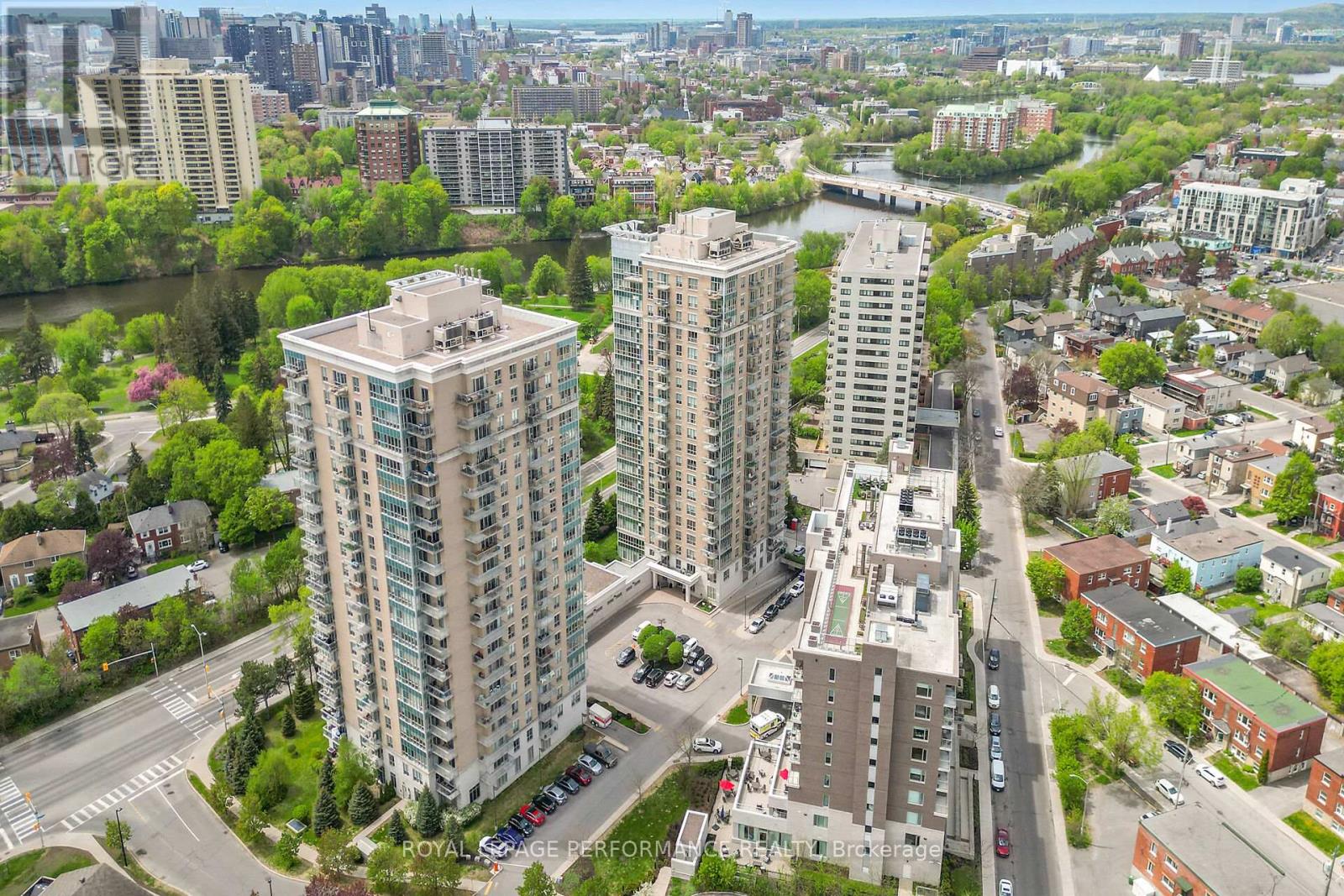 1807 - 70 Landry Street, Ottawa, Ontario  K1L 0A8 - Photo 3 - X11979083