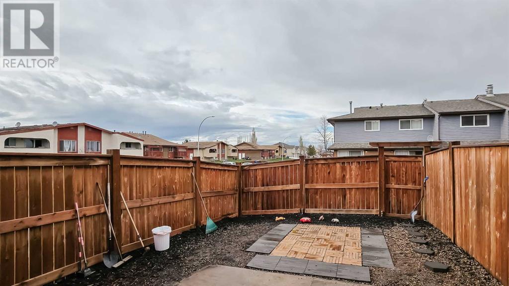 201, 4504 47 Street, Innisfail, Alberta  T4G 1P5 - Photo 18 - A2216477