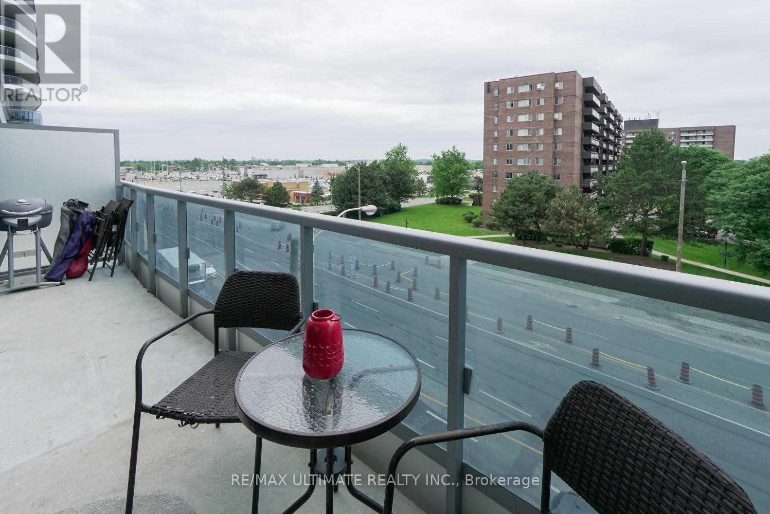 516 - 9471 Yonge Street, Richmond Hill, Ontario  L4C 1V4 - Photo 13 - N12161054