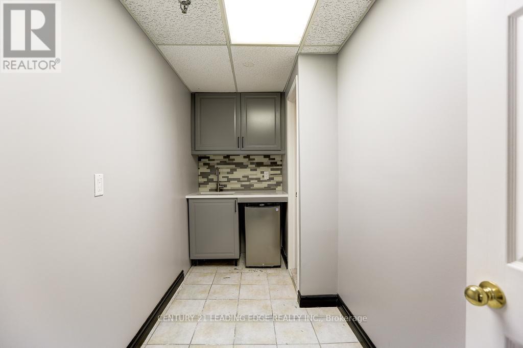 10 - Ground Floor - 800 Arrow Road, Toronto (Humbermede), Ontario  M9M 2Z8 - Photo 16 - W12161045