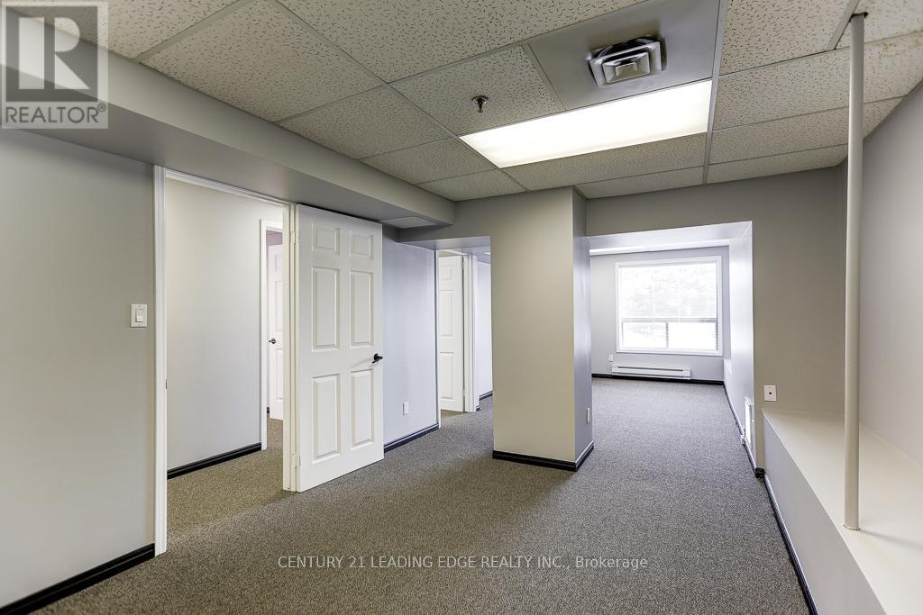 10 - Ground Floor - 800 Arrow Road, Toronto (Humbermede), Ontario  M9M 2Z8 - Photo 3 - W12161045
