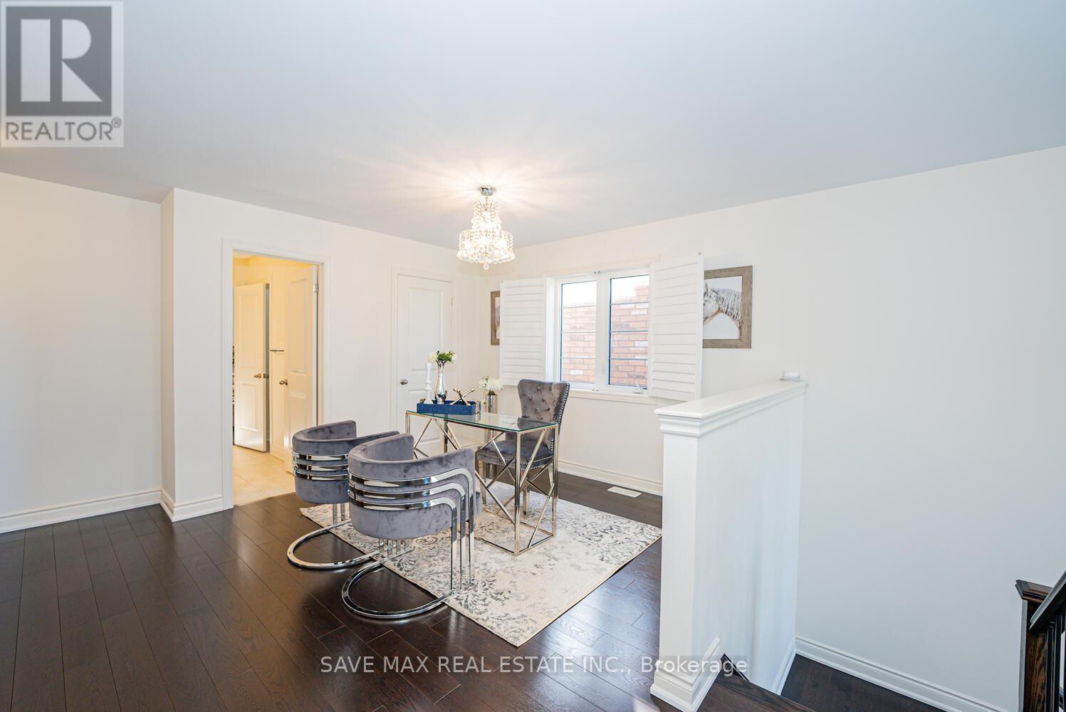 8 Padbury Trail, Brampton, Ontario  L7A 4M3 - Photo 15 - W12161052