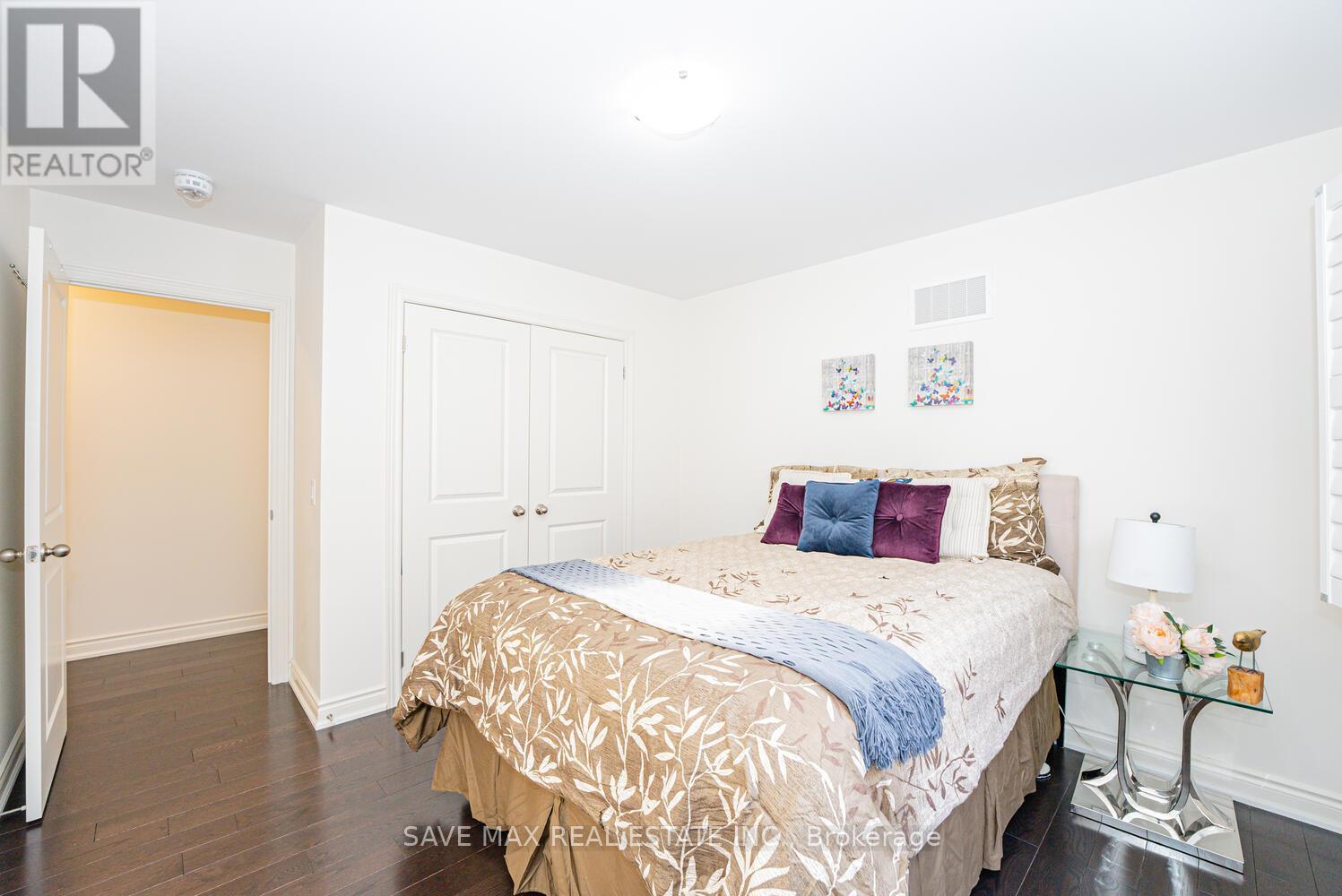8 Padbury Trail, Brampton, Ontario  L7A 4M3 - Photo 26 - W12161052