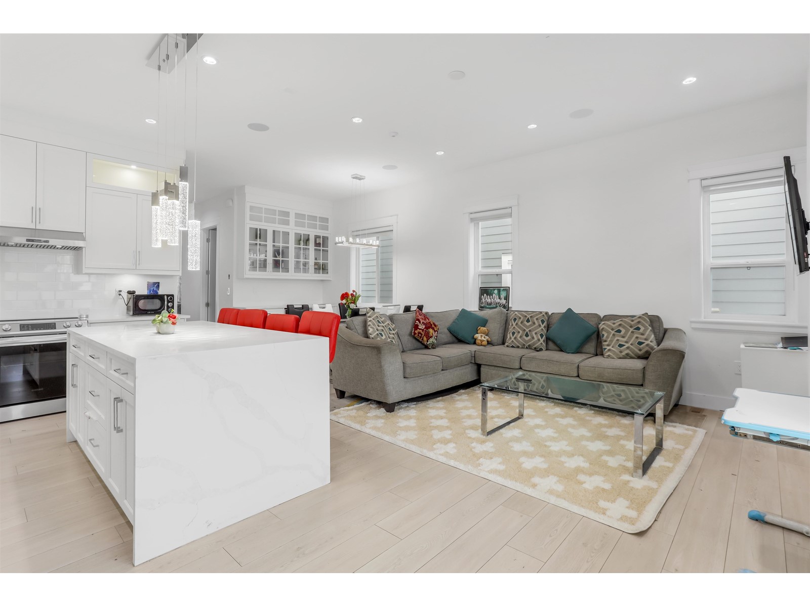 Property at 9722 160 STREET image 4