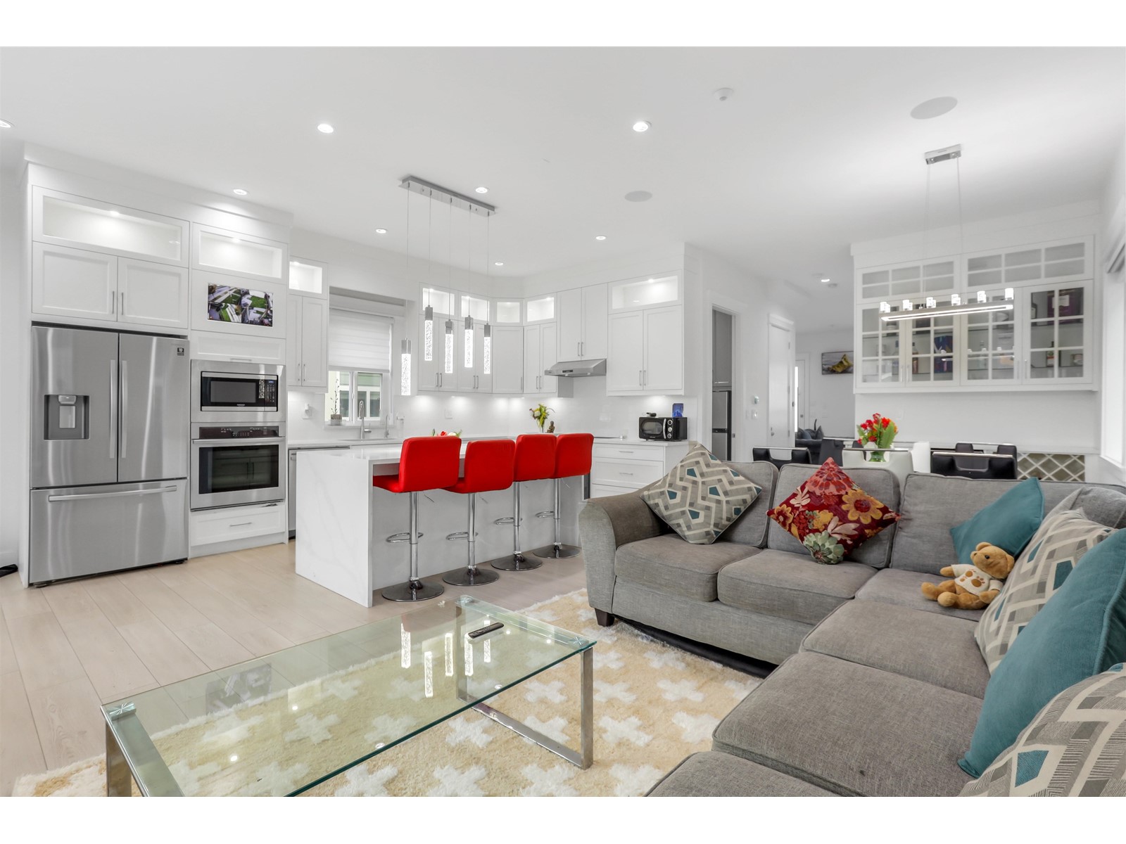 Property at 9722 160 STREET image 5