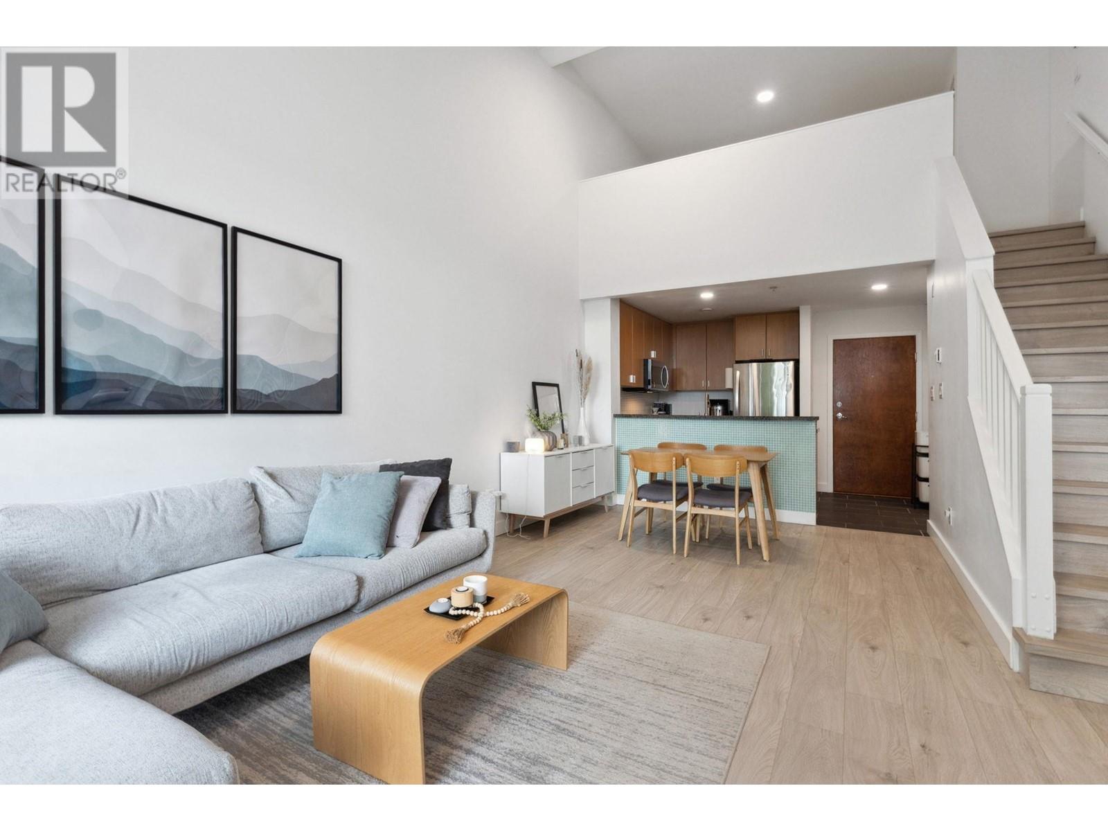 402 6888 SOUTHPOINT DRIVE, Burnaby, British Columbia