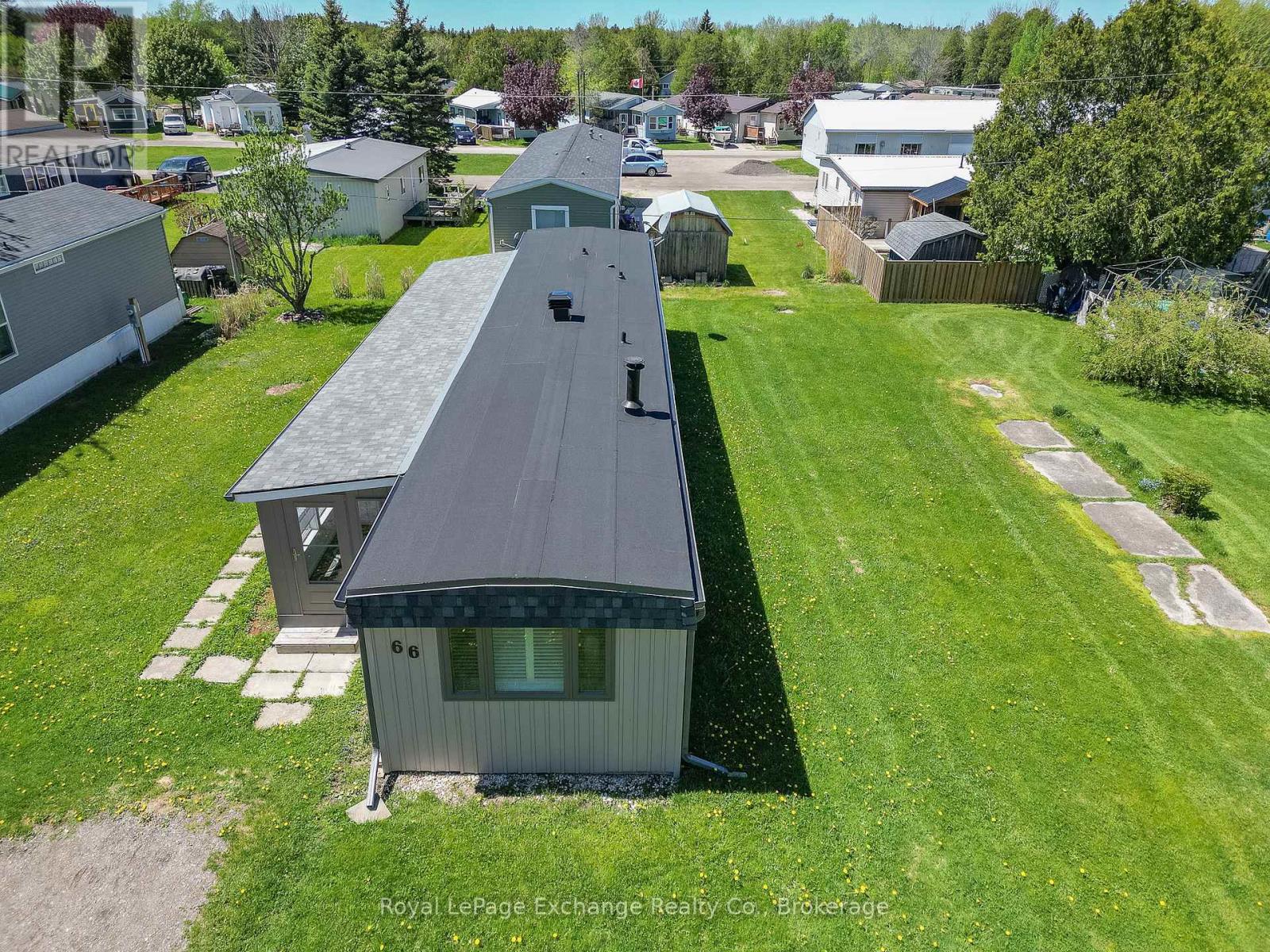 66 Applewood Boulevard, Kincardine, Ontario  N0G 2T0 - Photo 15 - X12121773