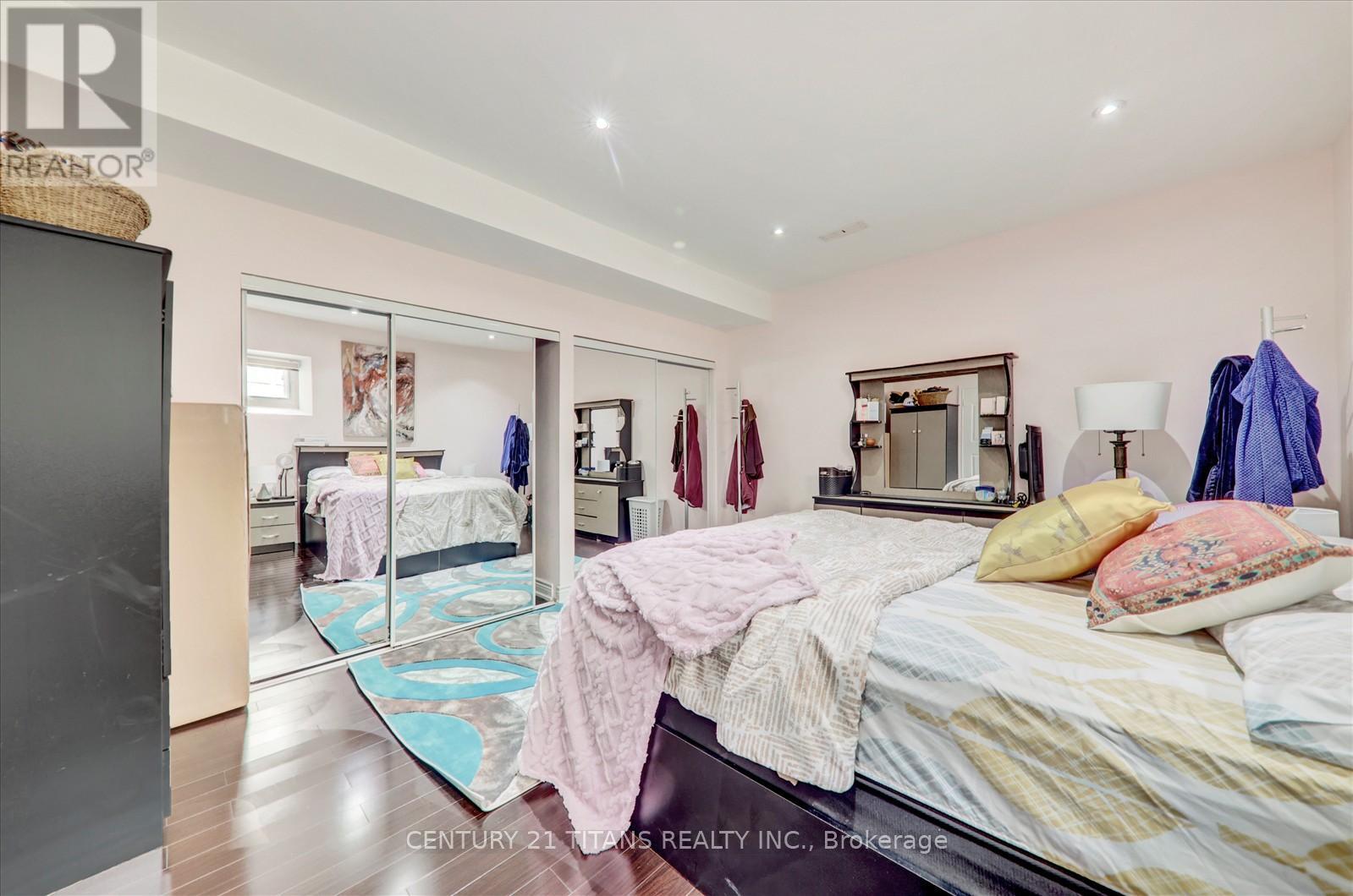 577 Royalpark Way, Vaughan, Ontario  L4H 1K2 - Photo 34 - N12159380