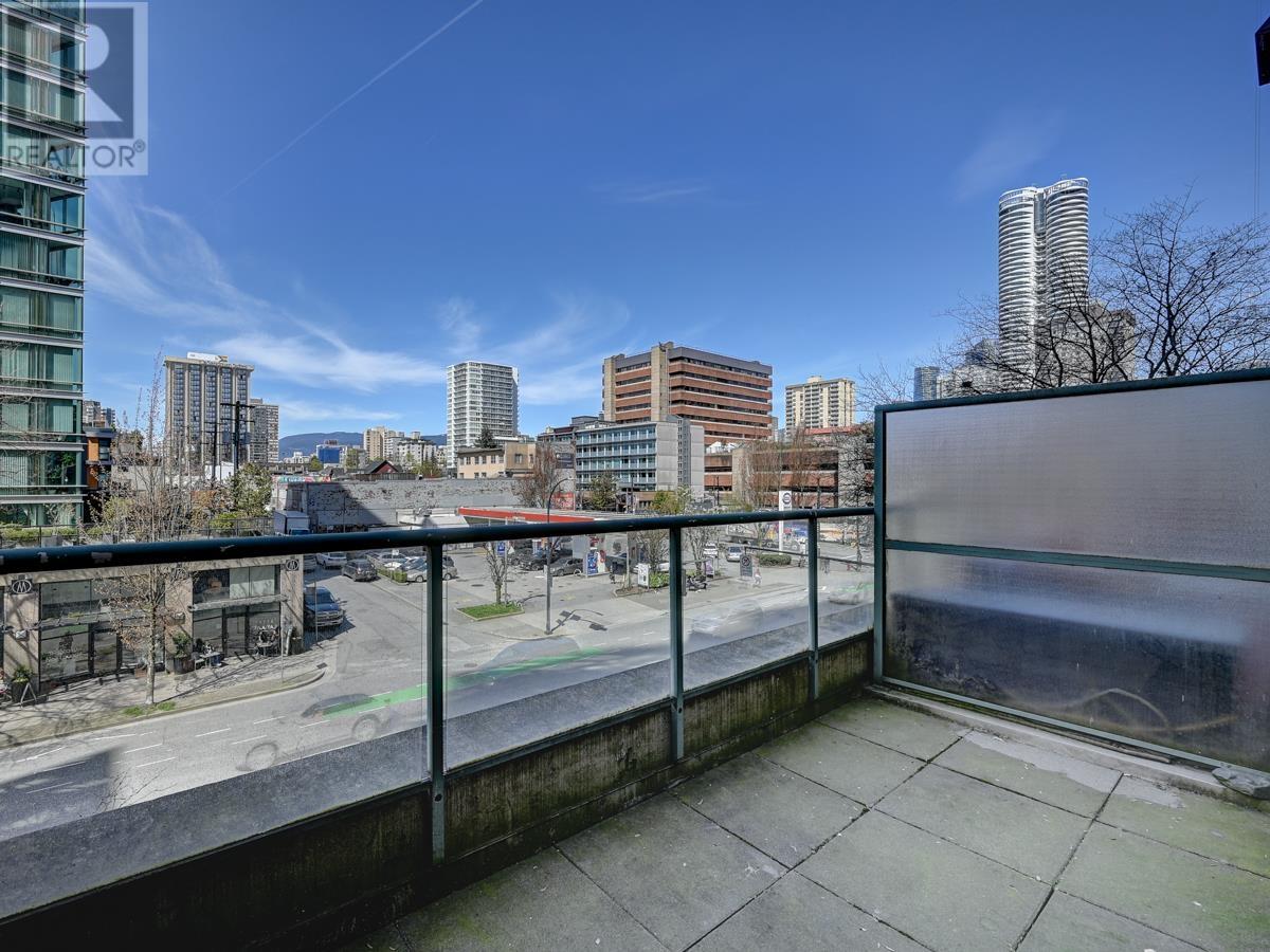 305 1238 BURRARD STREET, Vancouver, British Columbia