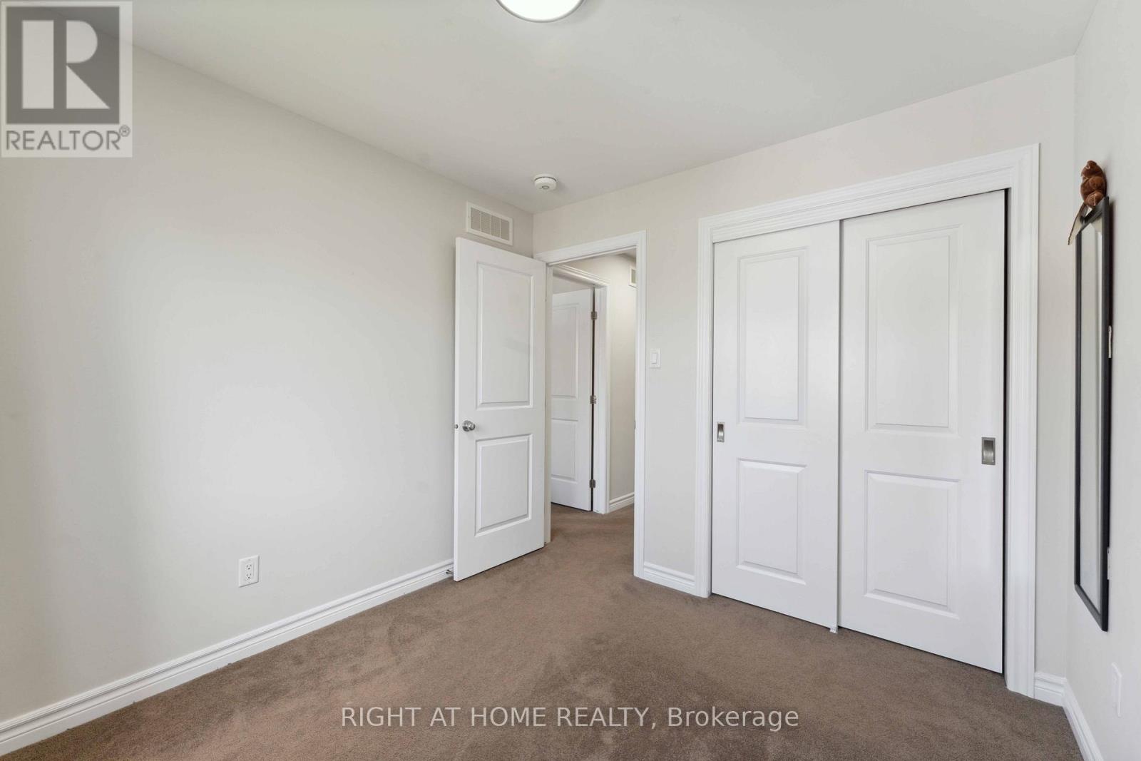 819 Miikana Road, Ottawa, Ontario  K1X 0G5 - Photo 32 - X12161093