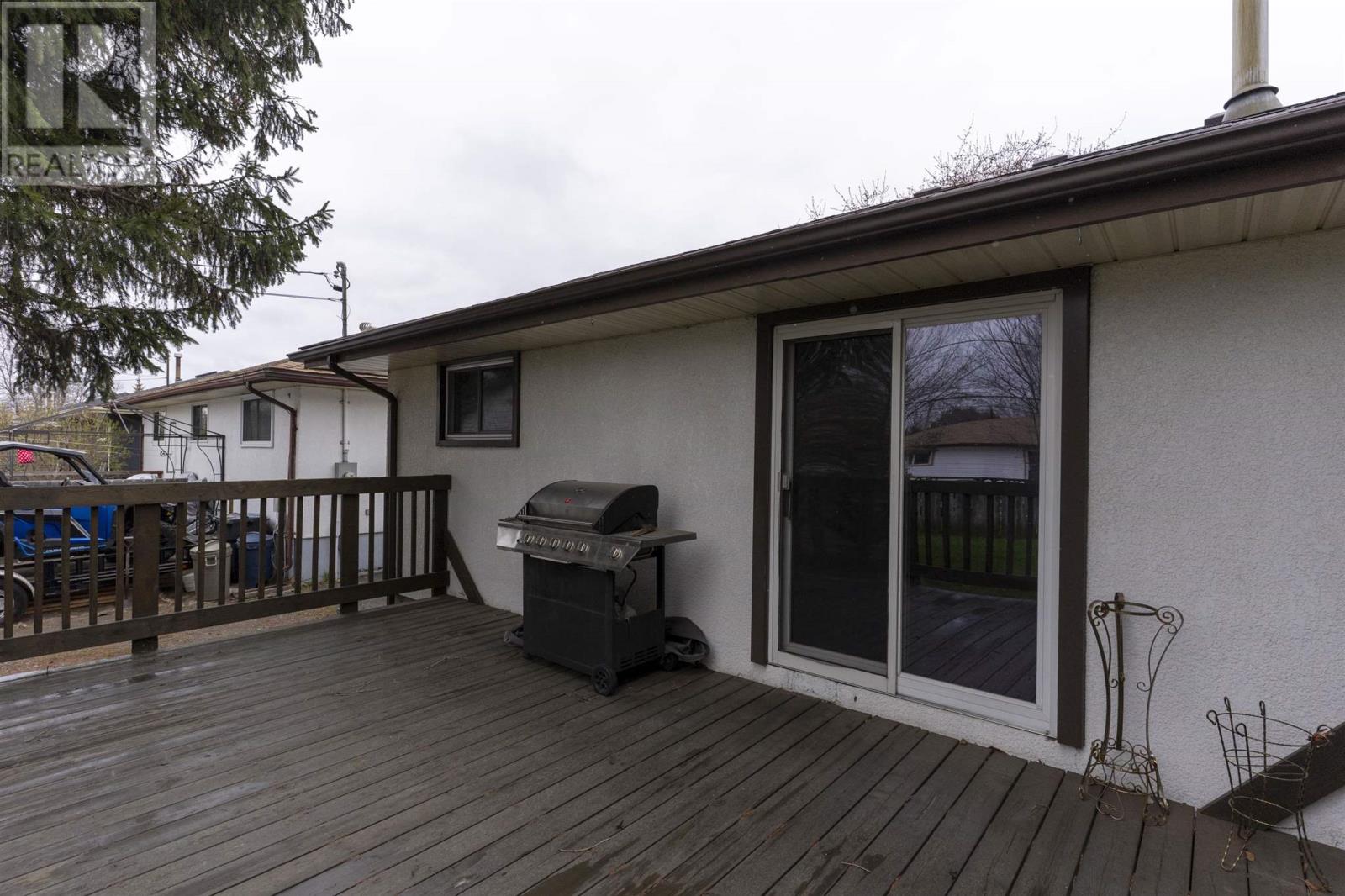 410 Churchill Dr W, Thunder Bay, Ontario  P7C 1V7 - Photo 33 - TB251260