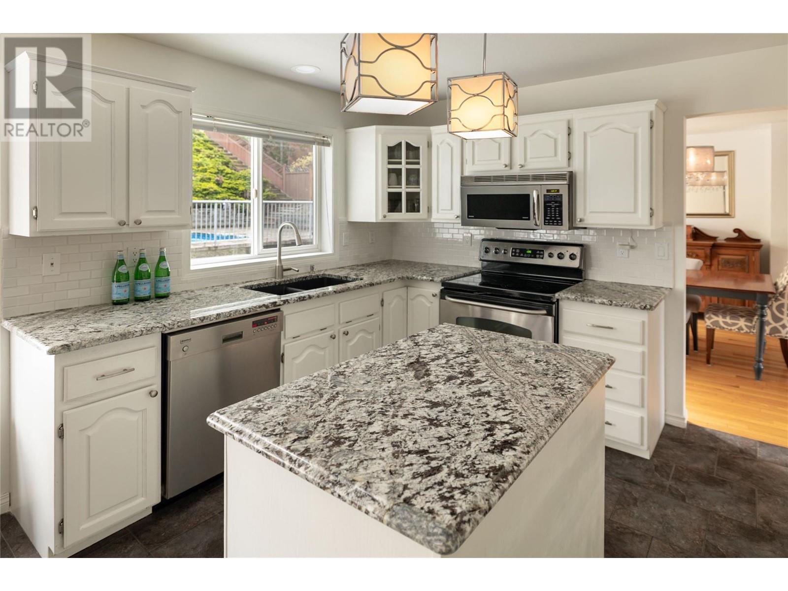 Property at 438 Curlew Drive image 1