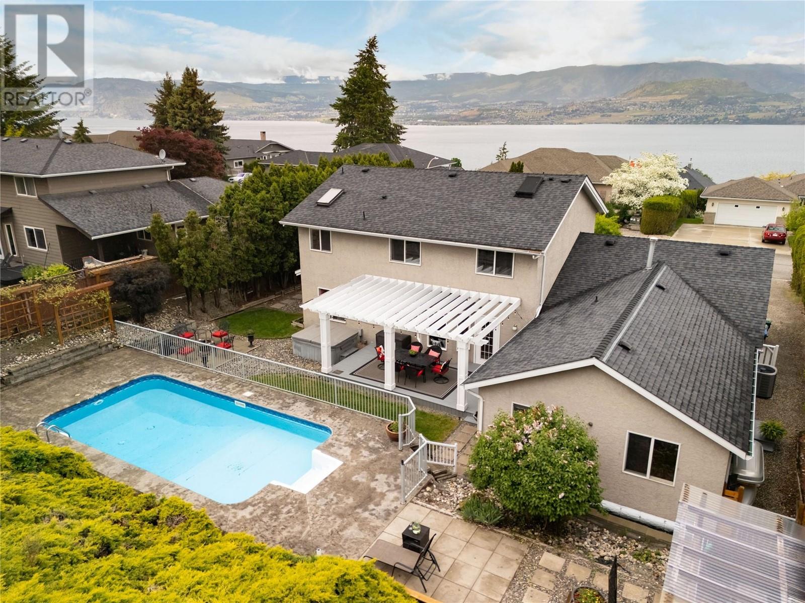 438 Curlew Drive, Kelowna, BC V1W4L2