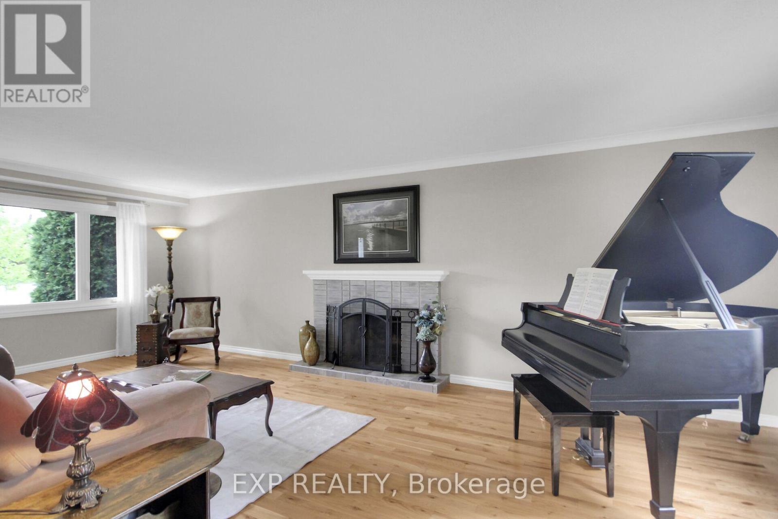 2001 Neepawa Avenue, Ottawa, Ontario  K2A 3L4 - Photo 16 - X12161094