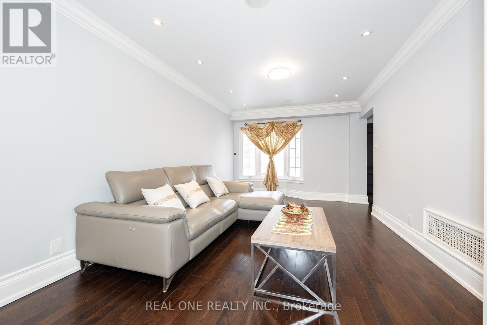 Property at 67 ELEANOR CIRCLE image 5