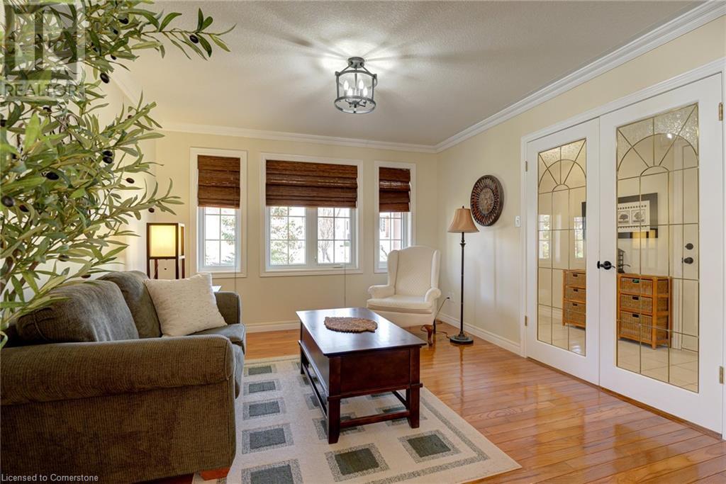 724 Brandenburg Boulevard, Waterloo, Ontario  N2T 2V4 - Photo 9 - 40728195