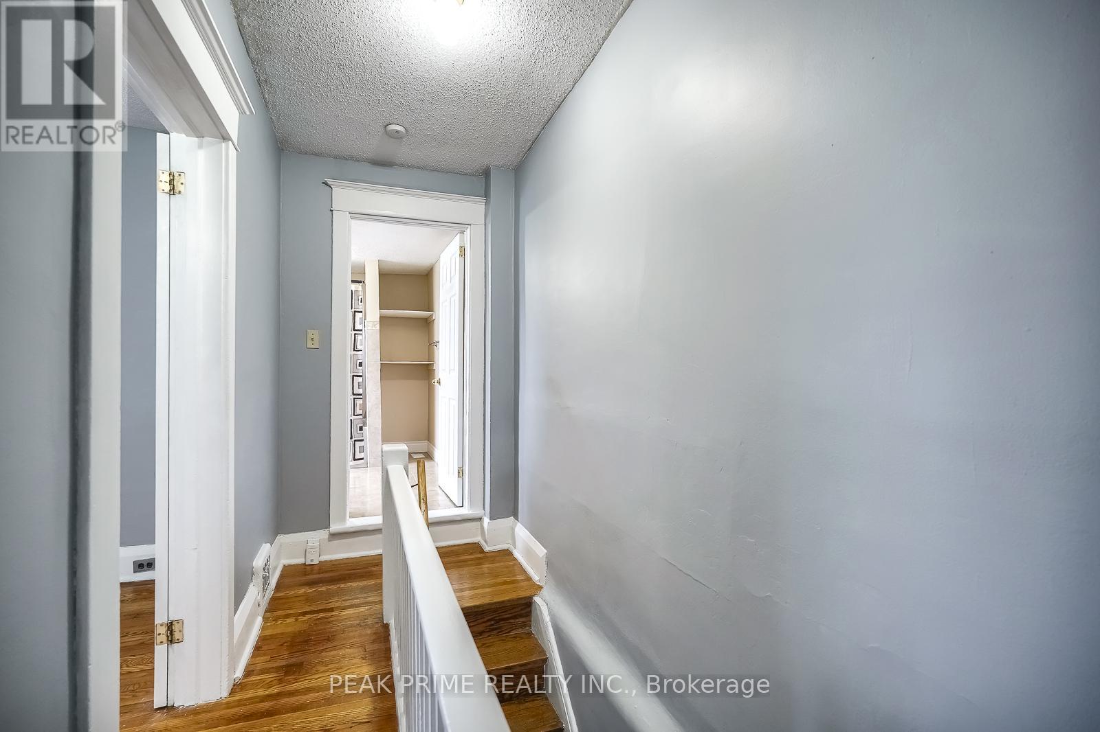 11 Bloem Avenue, Toronto, Ontario  M6E 1R9 - Photo 16 - W12161095