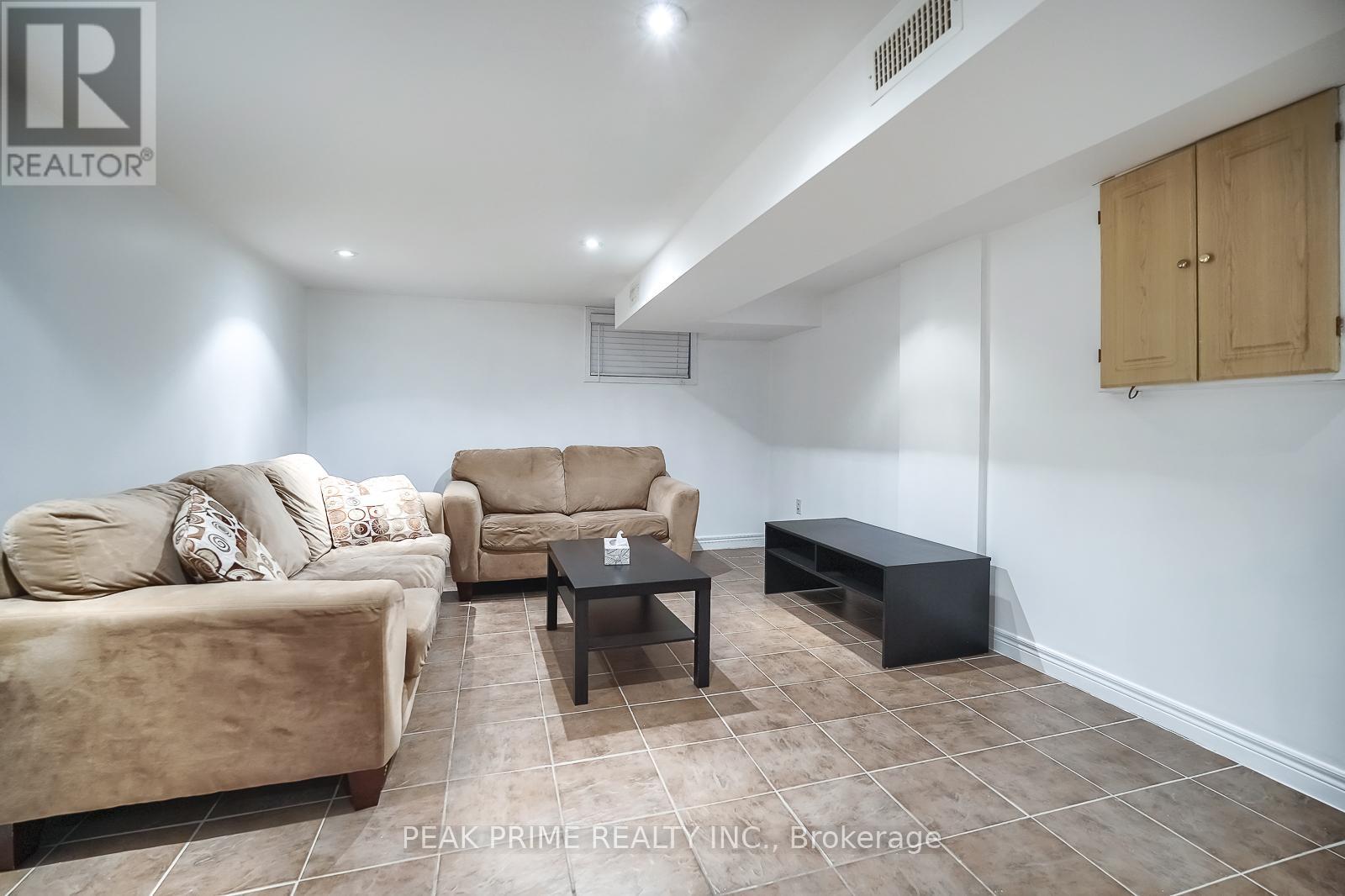 11 Bloem Avenue, Toronto, Ontario  M6E 1R9 - Photo 25 - W12161095