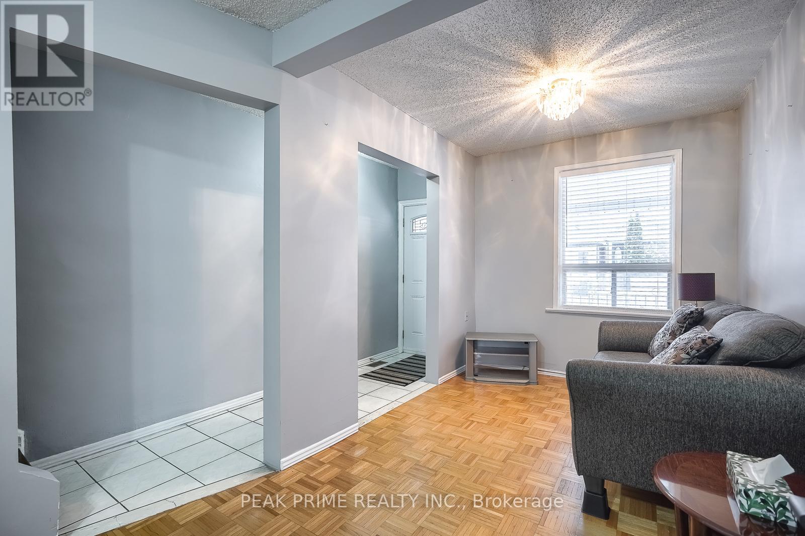 11 Bloem Avenue, Toronto, Ontario  M6E 1R9 - Photo 3 - W12161095