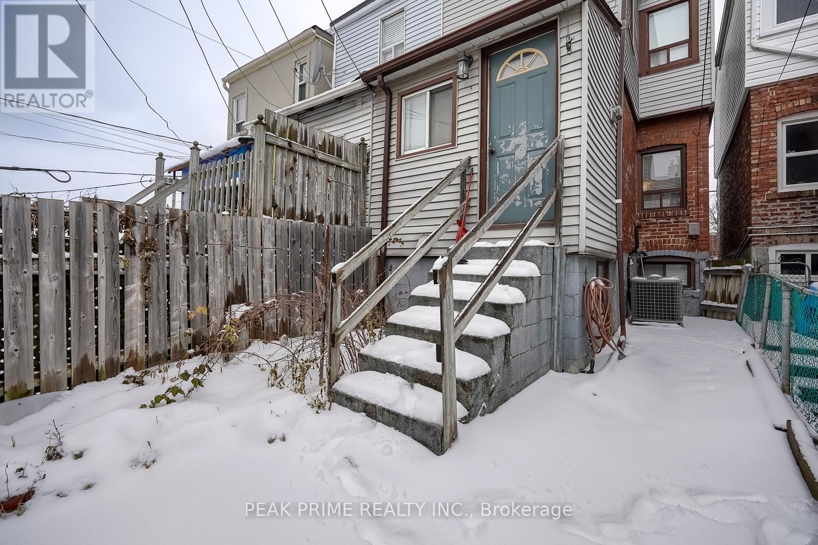 11 Bloem Avenue, Toronto, Ontario  M6E 1R9 - Photo 35 - W12161095