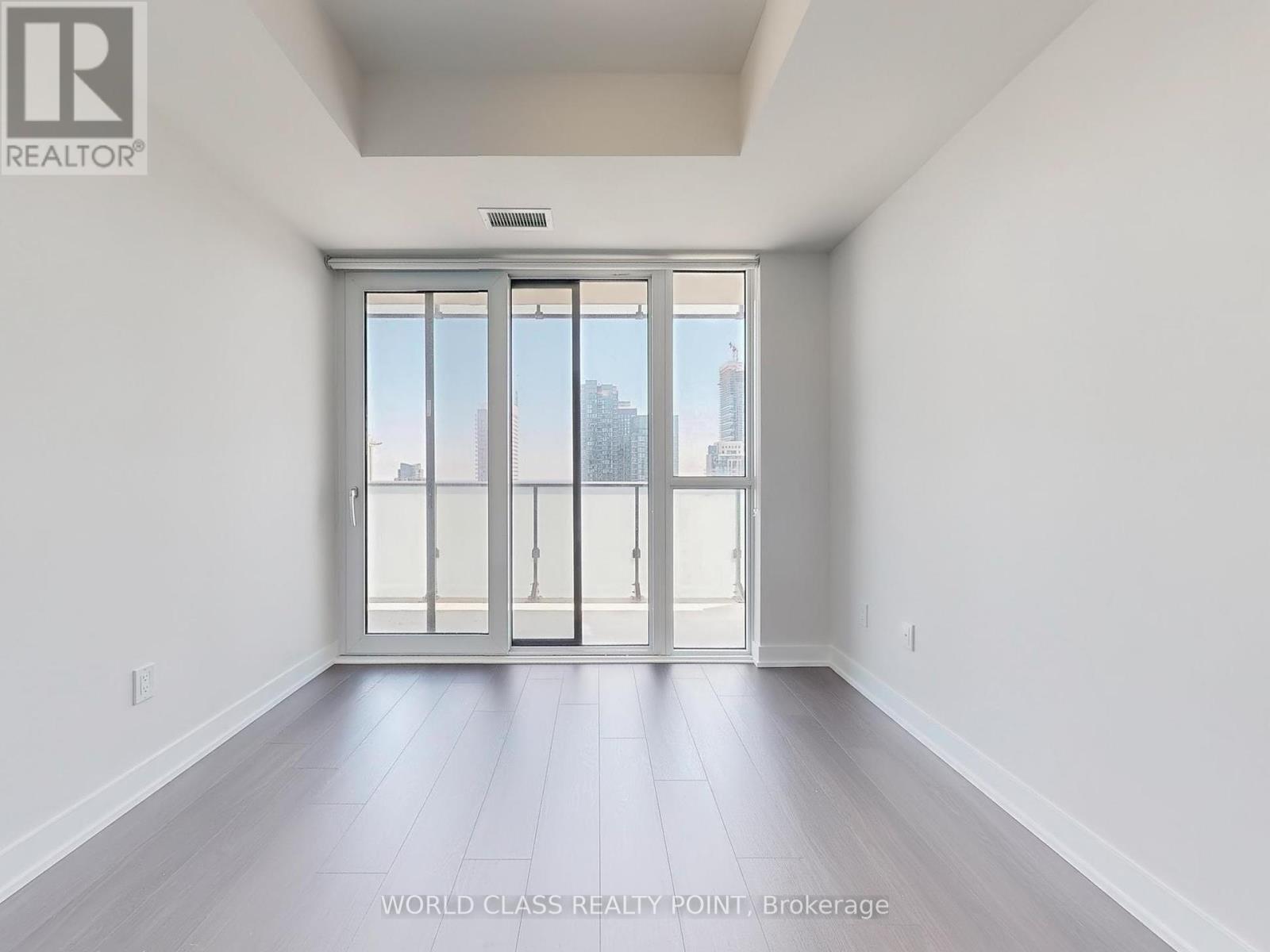 2703 - 430 Square One Drive, Mississauga, Ontario  L5B 0L6 - Photo 17 - W12161107