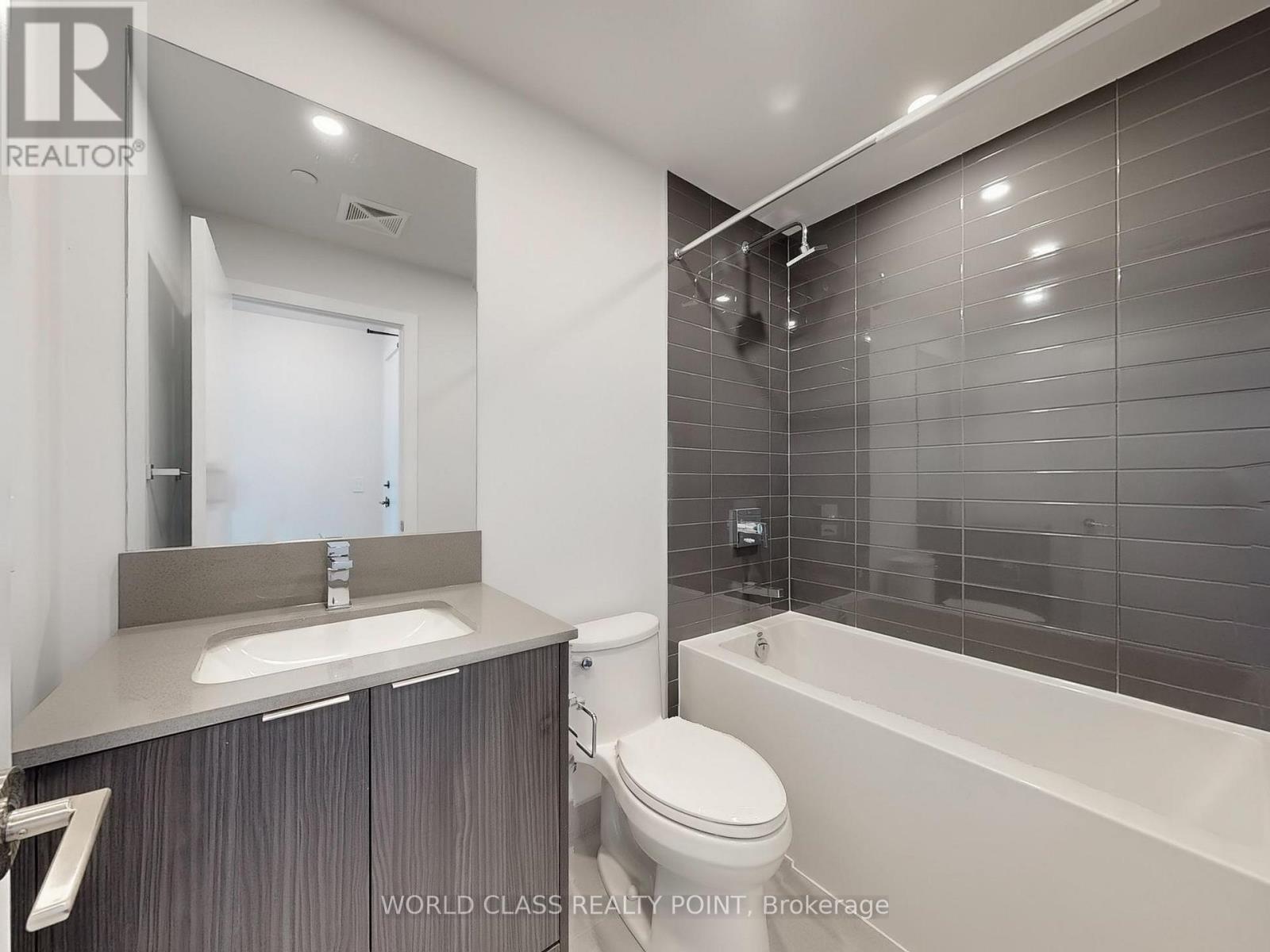 2703 - 430 Square One Drive, Mississauga, Ontario  L5B 0L6 - Photo 22 - W12161107