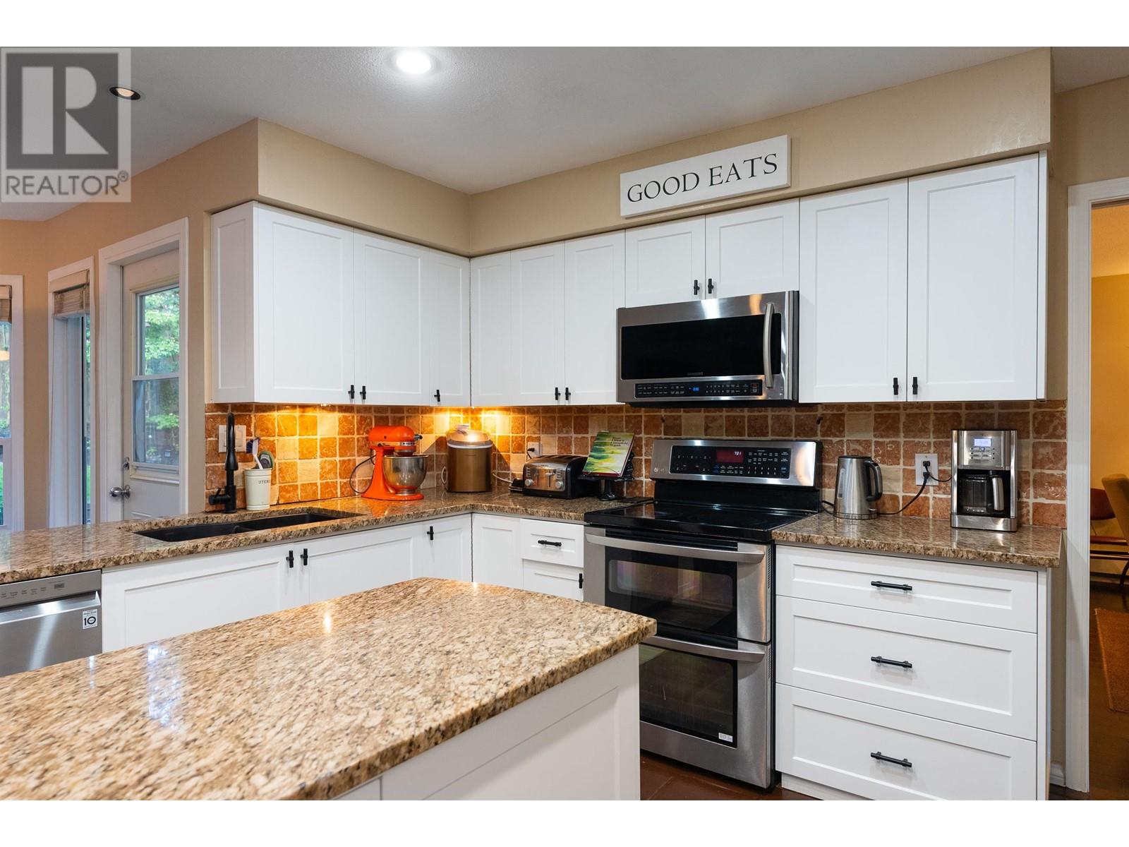 318 Roche Point Drive, North Vancouver, British Columbia  V7G 2M2 - Photo 16 - R3004420