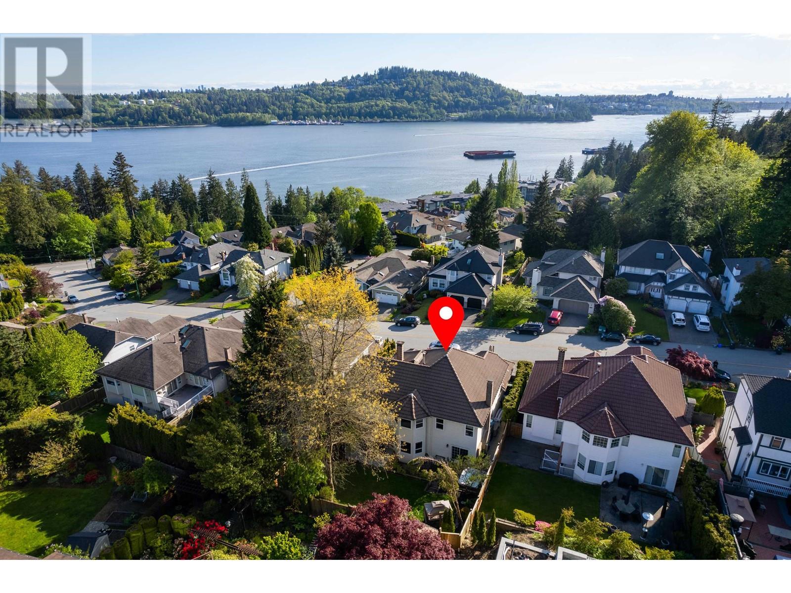 318 Roche Point Drive, North Vancouver, British Columbia  V7G 2M2 - Photo 3 - R3004420