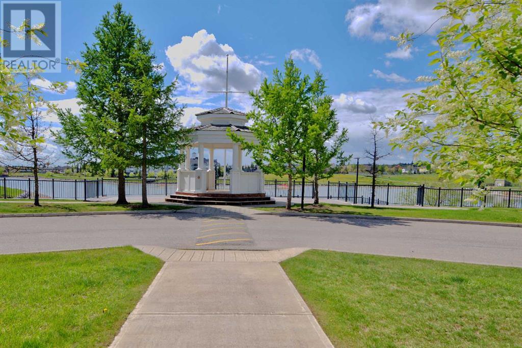 Property at 3217, 10 Country Village Park NE image 2