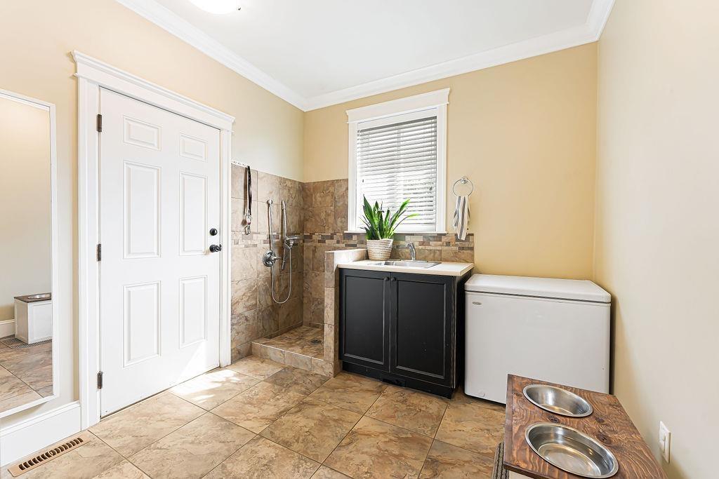 18188 60a Avenue, Surrey, British Columbia  V3S 5R7 - Photo 30 - R3005120
