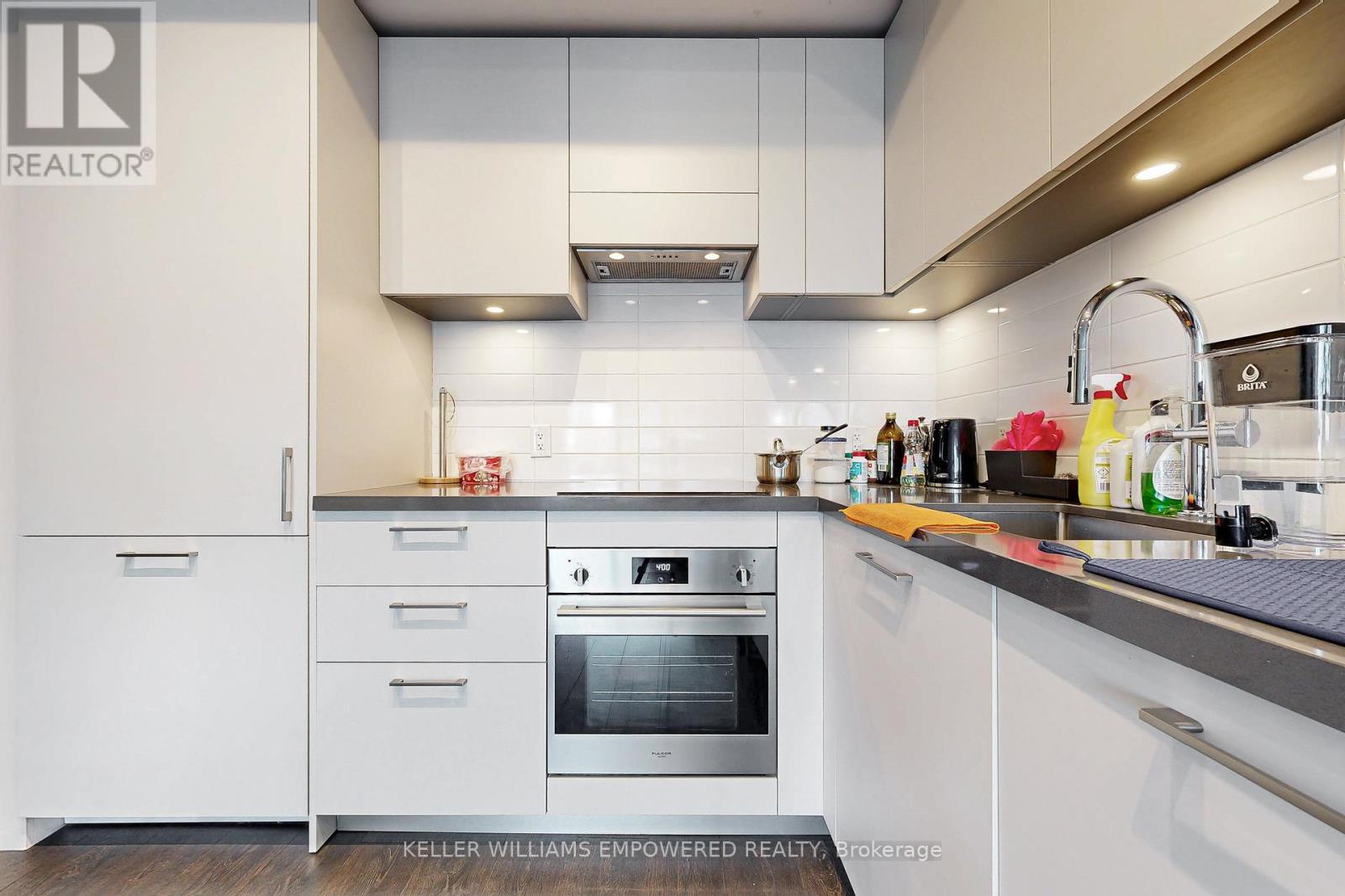 1307 - 33 Frederick Todd Way, Toronto, Ontario  M4G 0C9 - Photo 6 - C12161134