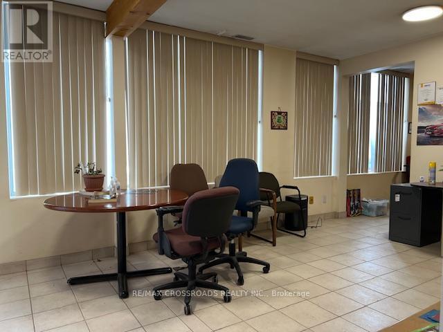 14 & 15 - 346 Newkirk Road, Richmond Hill (Crosby), Ontario  L4C 0A9 - Photo 6 - N12161126