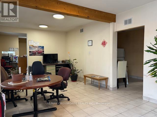 14 & 15 - 346 Newkirk Road, Richmond Hill, Ontario  L4C 0A9 - Photo 7 - N12161126