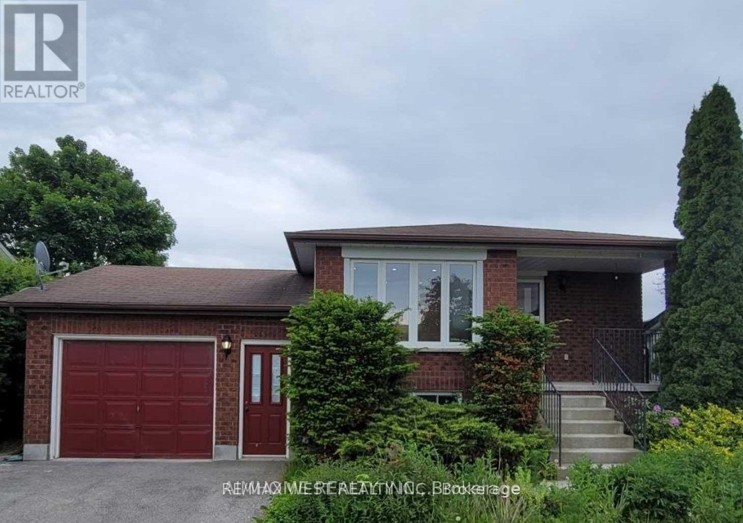 54 Ondrey Street, Bradford West Gwillimbury, Ontario  L3Z 2X1 - Photo 1 - N12161141
