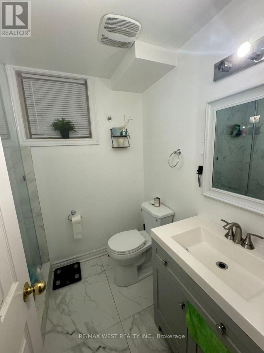 54 Ondrey Street, Bradford West Gwillimbury, Ontario  L3Z 2X1 - Photo 14 - N12161141