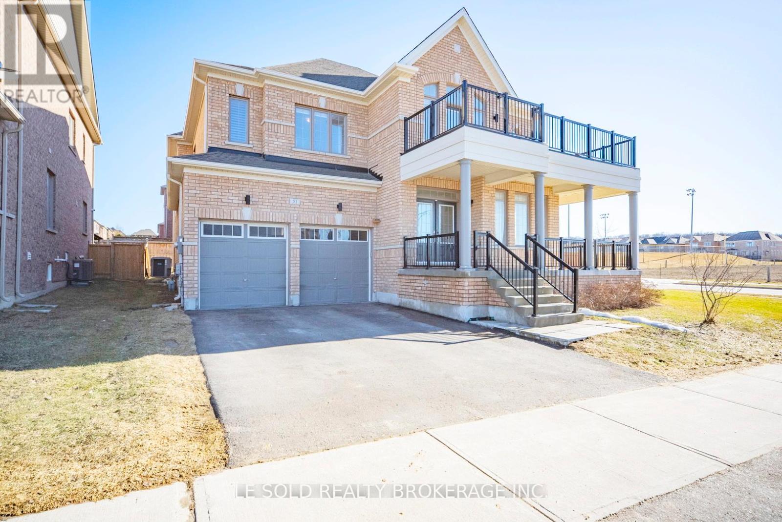 51 Spruce Avenue, East Gwillimbury, Ontario  L9N 0S8 - Photo 5 - N12161158