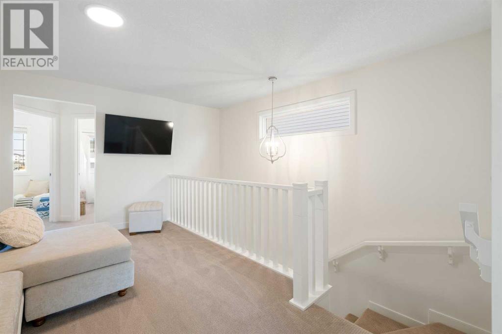 8 Chelsea Cape, Chestermere, Alberta  T1X 1Z4 - Photo 18 - A2220530