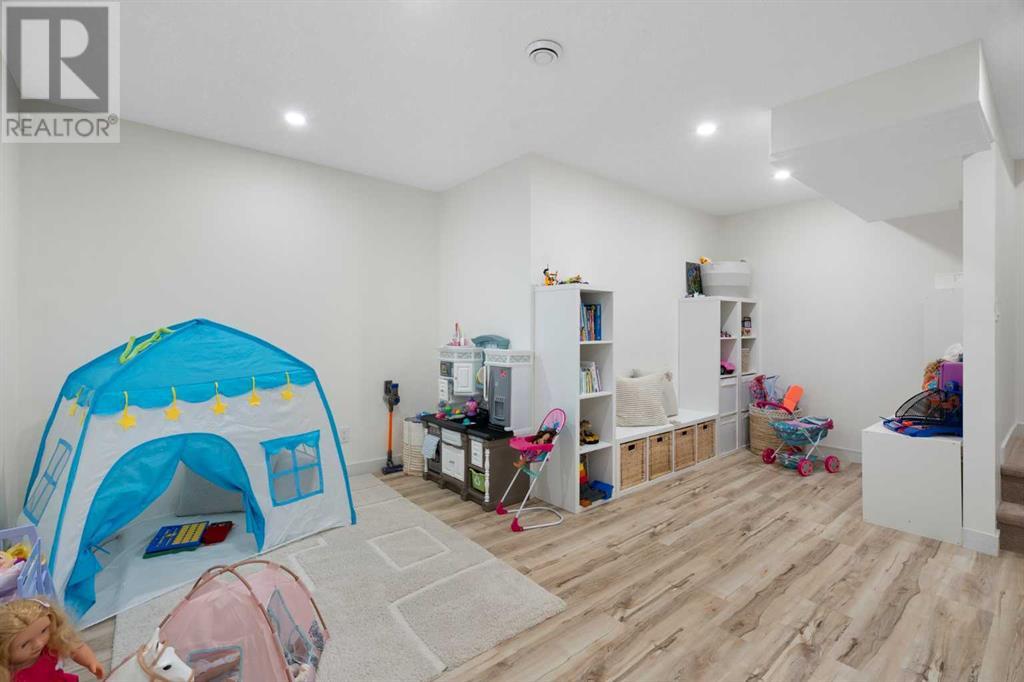 8 Chelsea Cape, Chestermere, Alberta  T1X 1Z4 - Photo 38 - A2220530