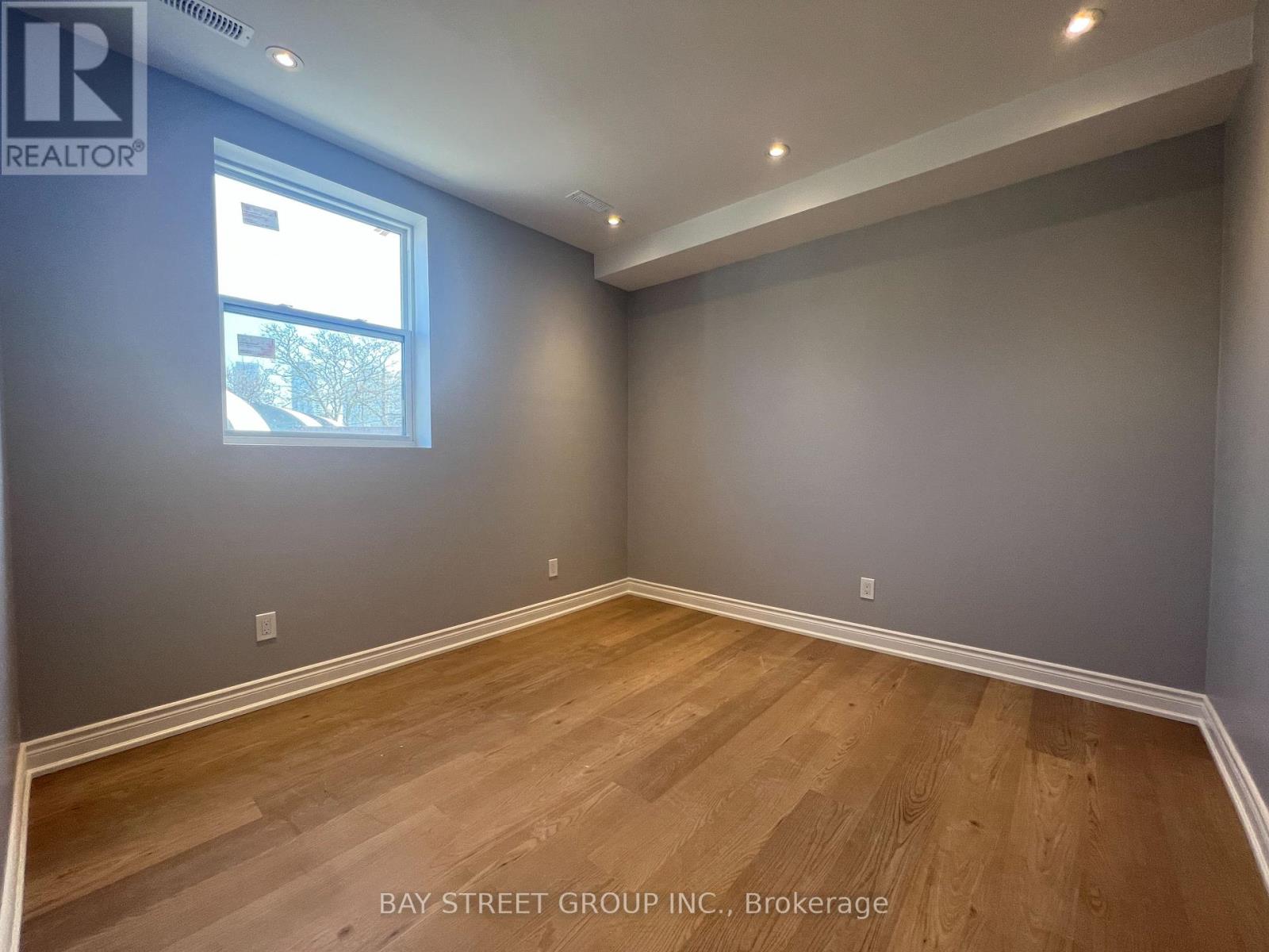 202 - 2386 Lake Shore Boulevard W, Toronto, Ontario  M8V 1C3 - Photo 5 - W12161125