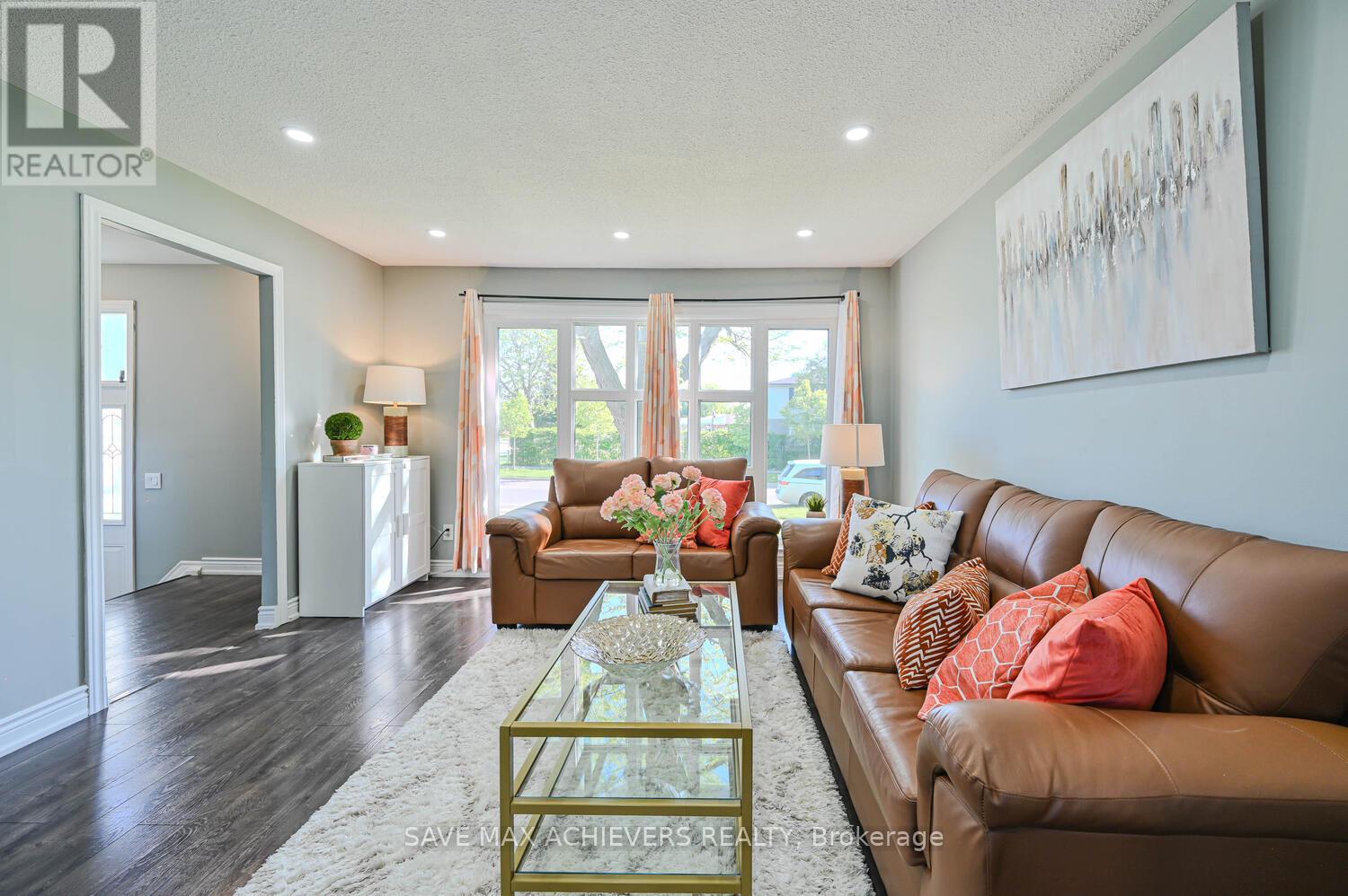 Property at 8 EARNSCLIFFE GATE image 5